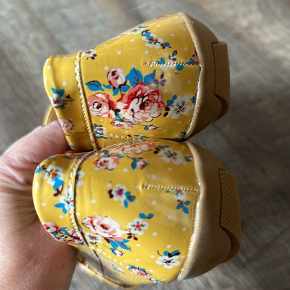 Beacon Mustard Floral Bow Flat Shoes - Picture 8 of 14